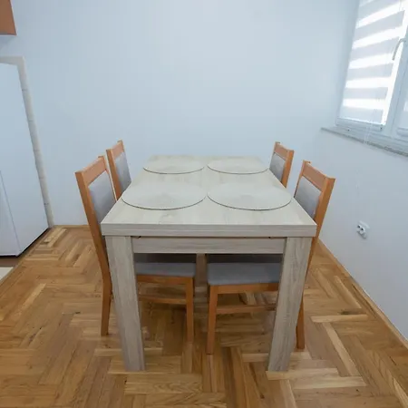Apartment Ne Radi *